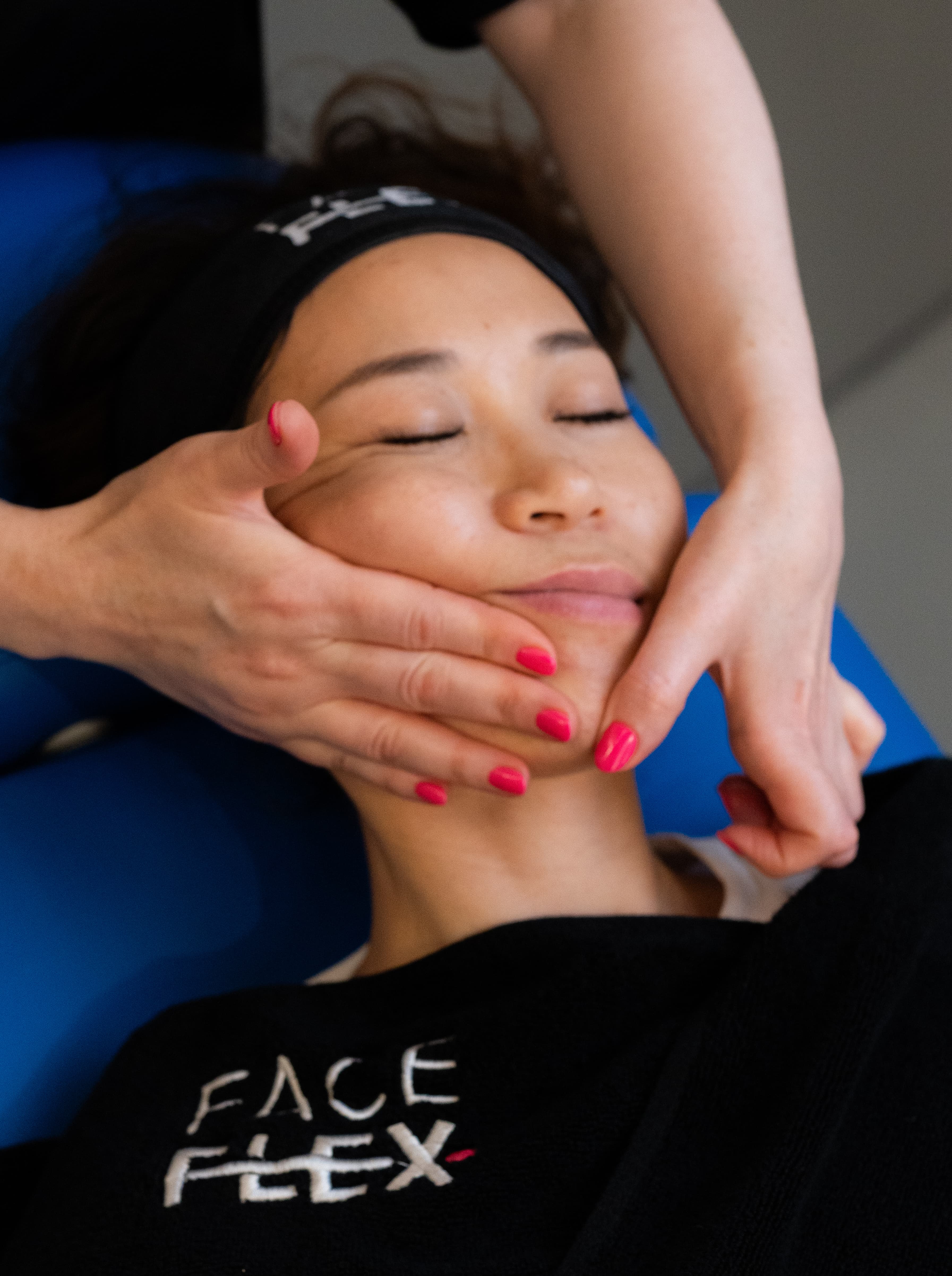 Face exercise & face lift using face reflexology face pressure points face lymphatic drainage oxygen boost, acupuncture face lift